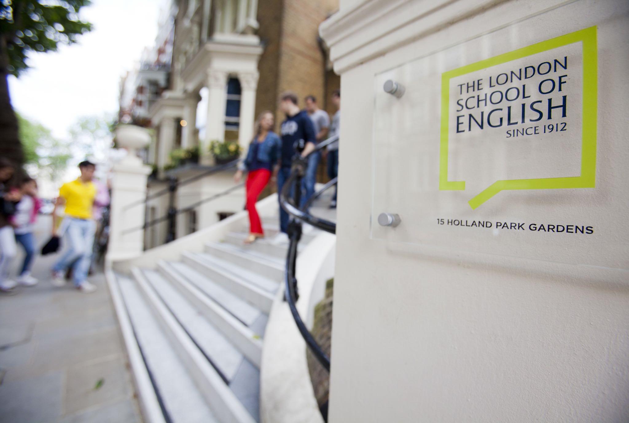 ENGLISH ACADEMIA :The School Of Language And Skills - English