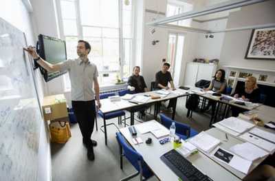 Presentation: Your trusted training provider